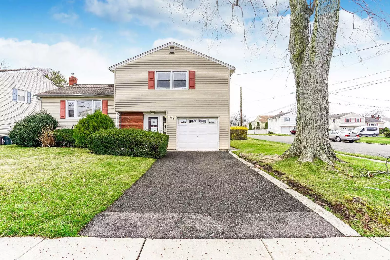 82 Bloomfield Ave. River Edge, NJ